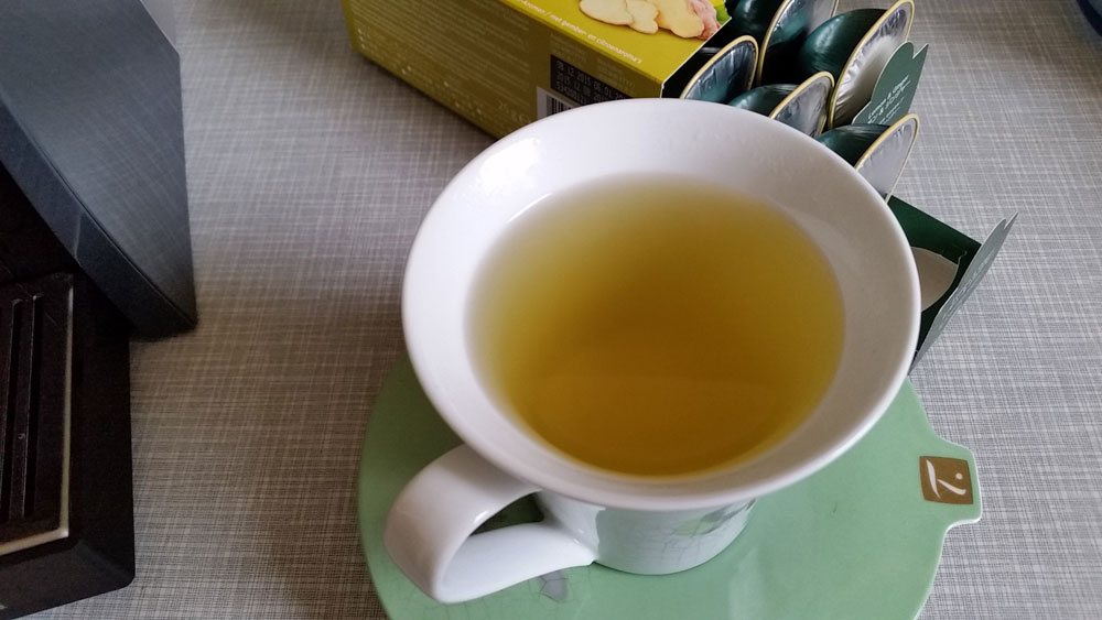Frisch zubereiteter Tee in einer Tasse von SPECIAL.T | Foto: Redaktion